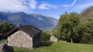 Cavri mit Blick ins Tal
